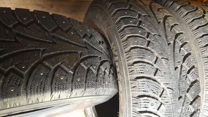 Hankook Winter I'Pike 215/65 R16 98T
