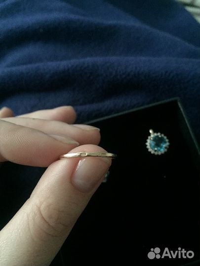 Серебряные серьги и кольцо