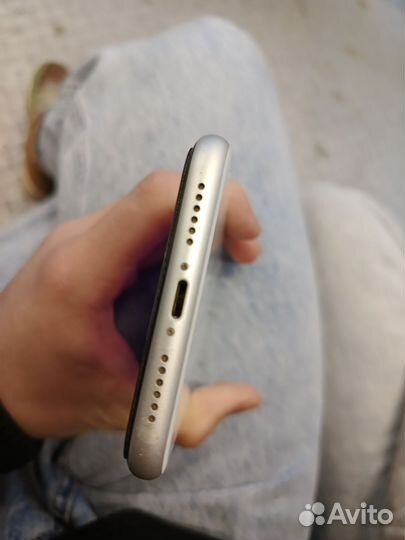 iPhone Xr, 128 ГБ