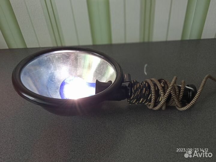 Медицинская синяя лампа