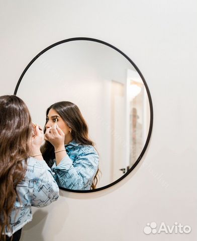 Круглое зеркало в черной раме Luciole