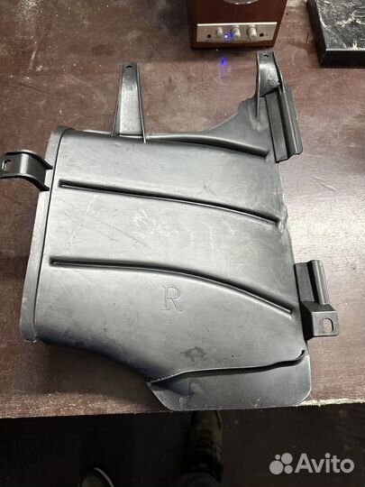 Дефлектор грязевой правый Scania 5 1856472