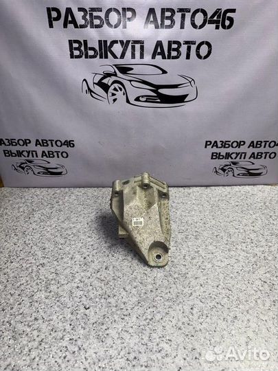 Кронштейн двигателя левый Kia Stinger 1 3.3 G6DP