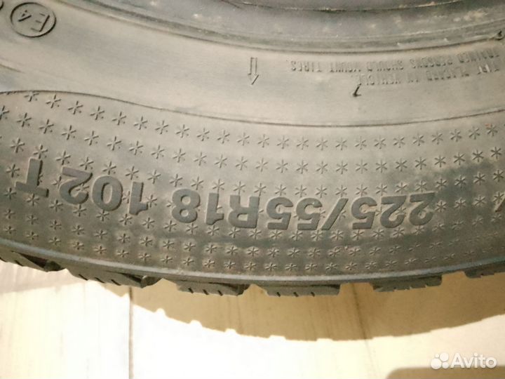 Kumho I'Zen Stud Snow KW11 225/55 R18