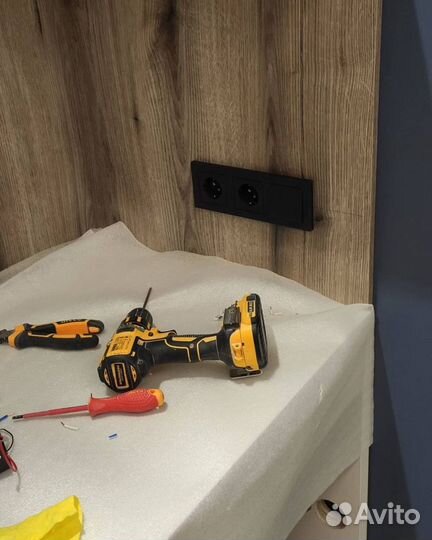 Электрик Электромонтажные работы Услуги электрика