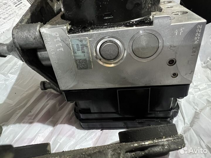 Блок abs mercedes w204