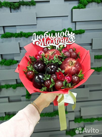 Фруктовый букет “Красный бархат мини”