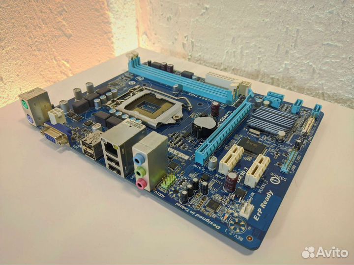 Материнская плата Gigabyte GA-H61M-S1: LGA 1155