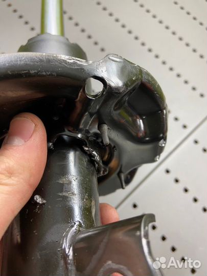 Амортизатор передний правый Kia Seltos 1 1.6 G4FG