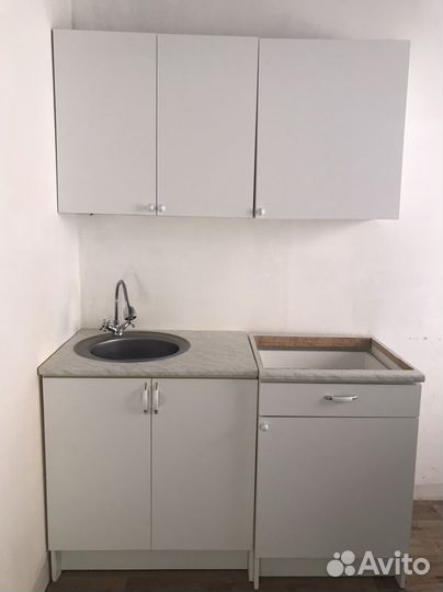 Кухоный гарнирур с мойкой