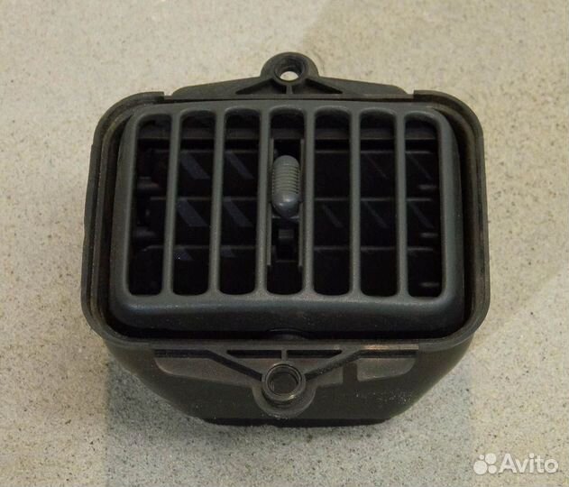 Дефлектор торпедо левый Ford Escape 1