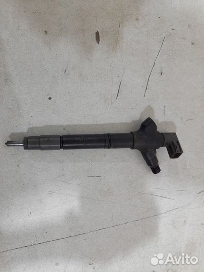 Форсунка топливная Toyota Land Cruiser 200