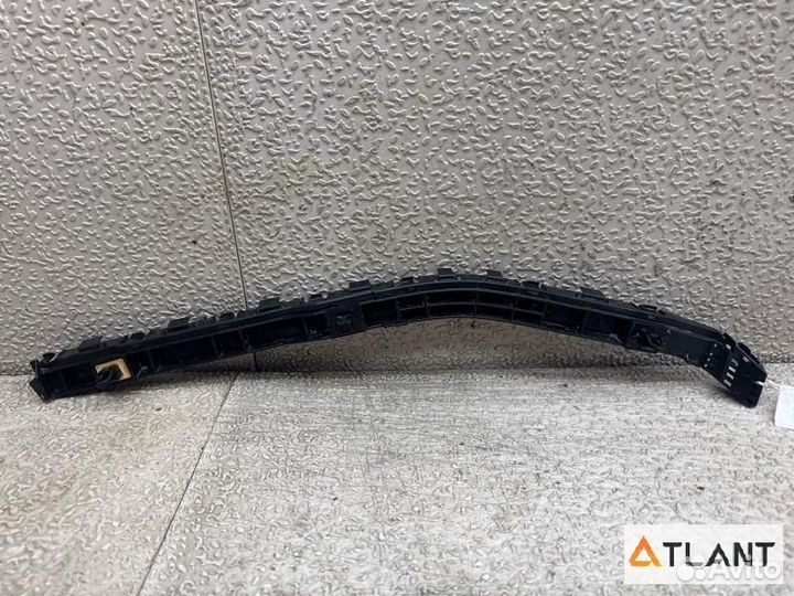 Крепеж бампера задняя правая honda stream