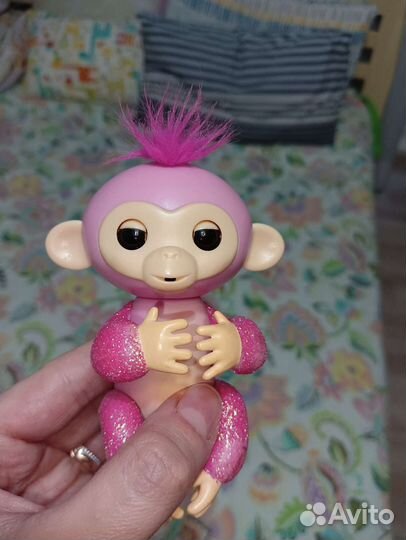 Игрушка обезьяна интерактивная