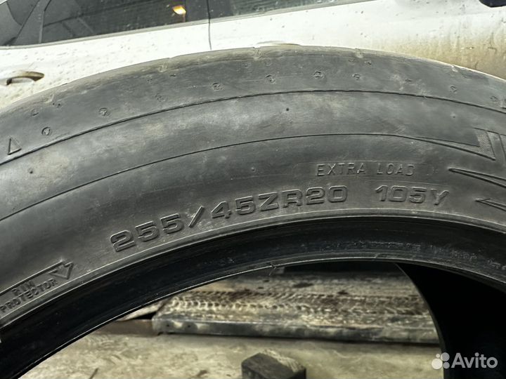 Dunlop SP Sport Maxx 255/45 R20 и 285/40 R20 108Y