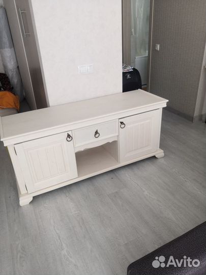Тумбочка под телевизор