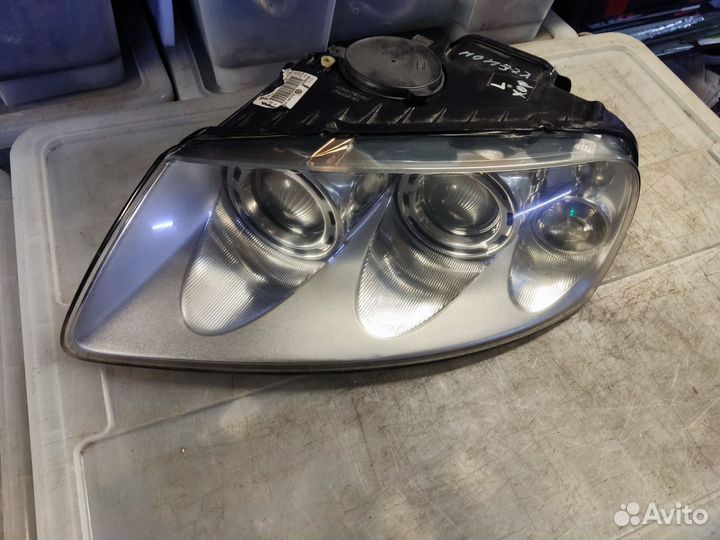 Фара левая ксенон 2 линзы VW Туарег 2002-2006год