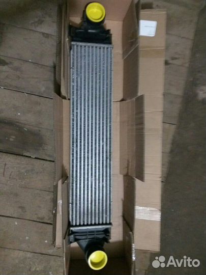 Интеркулер S80ll. 2.5t. 31338473