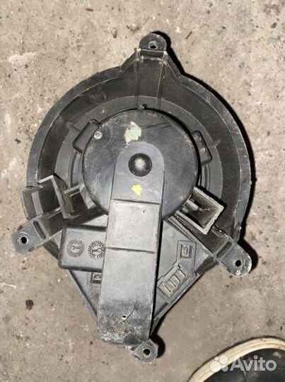 Моторчик печки Peugeot 405