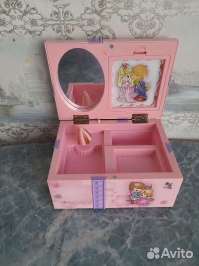 Музыкальная шкатулка