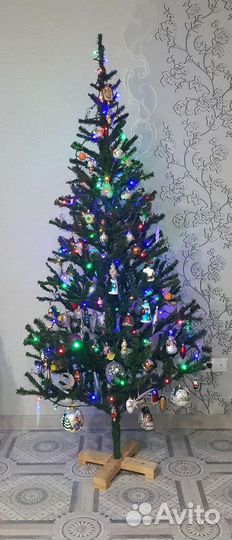 Елка большая елочные игрушки