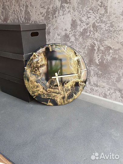 Часы из эпоксидной смолы