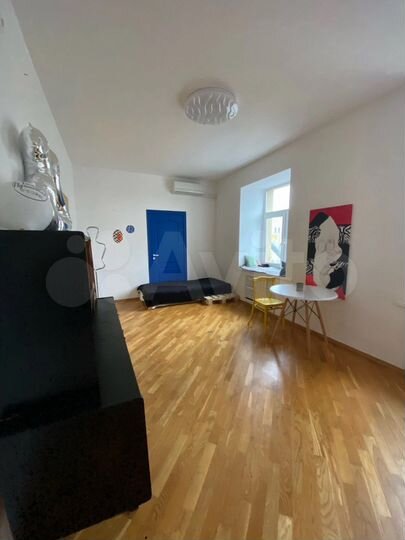 Комната 30 м² в 4-к., 4/9 эт.