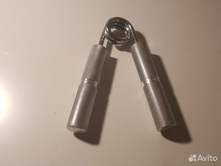 Эспандер кистевой 35 кг torneo