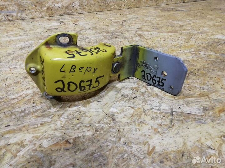 Петля двери задней левой Renault Master 2 рест