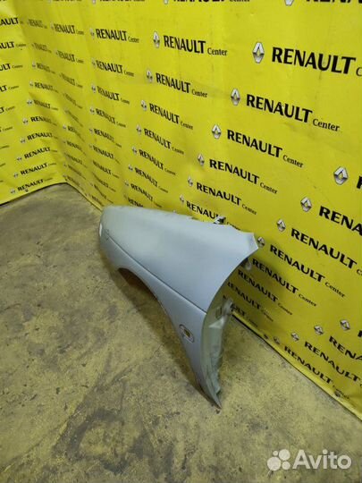Крыло переднее левое Renault Megane седан 1.6 1999