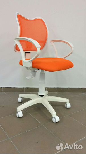 Компьютерное кресло новое