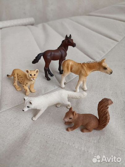 Фигурки животных schleich лошадь белка