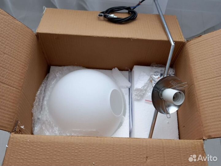 Люстра освещение