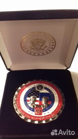 Памятный жетон Путин-Трамп Хельсинки 2018