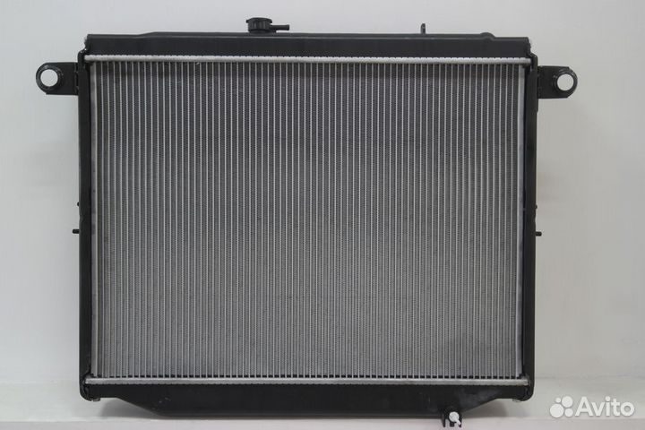 Радиатор охлаждения Тойота Лэнд Крузер 100 1hdfte