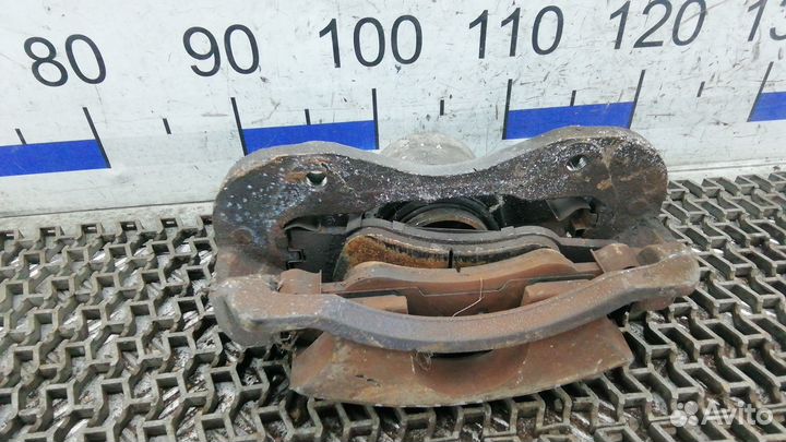 Суппорт передний левый Kia Cerato 2005