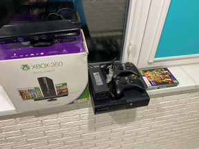 Xbox 360 250gb kinect
