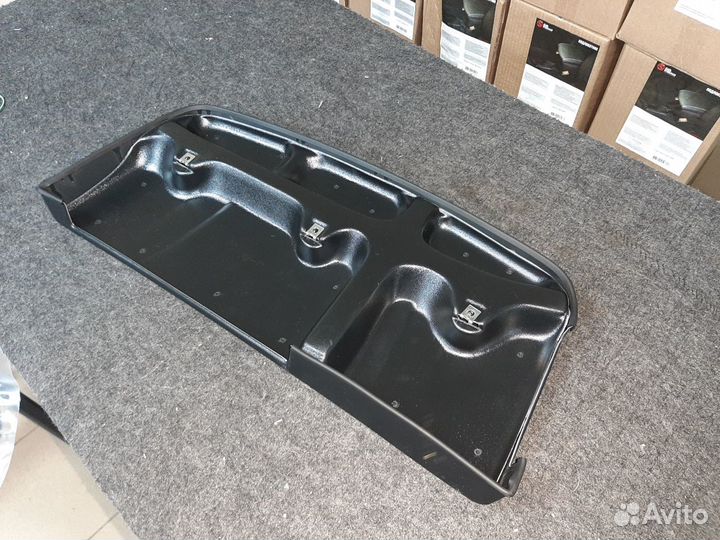 Воздухозаборник на капот Нива, черная