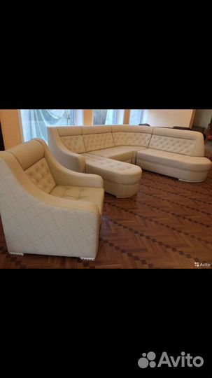 Кожаный угловой холл