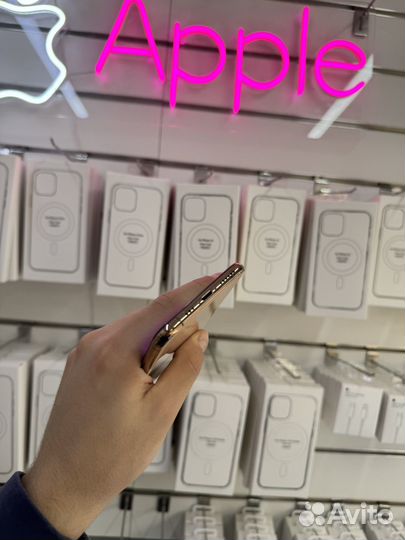 iPhone Xs, 64 ГБ