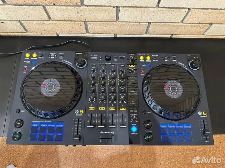 Диджейский пульт Pioneer