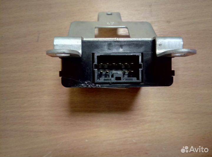 Блок управления блокировкой Mitsubishi L200/Pajero