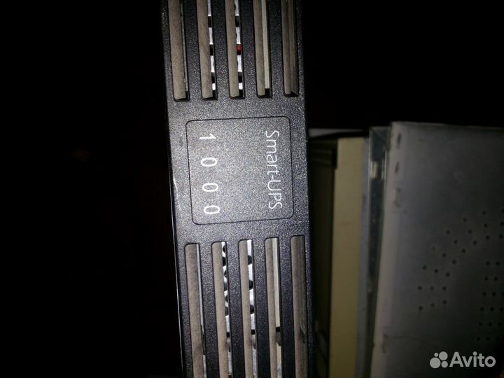 Ибп APC Smart-UPS 1000VA SUA1000RMI1U Line-Intera