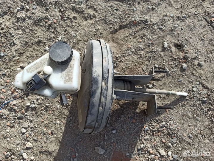 Вакуумник Ford Mondeo 3 1.8 МКПП