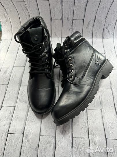 Ботинки черные wrangler