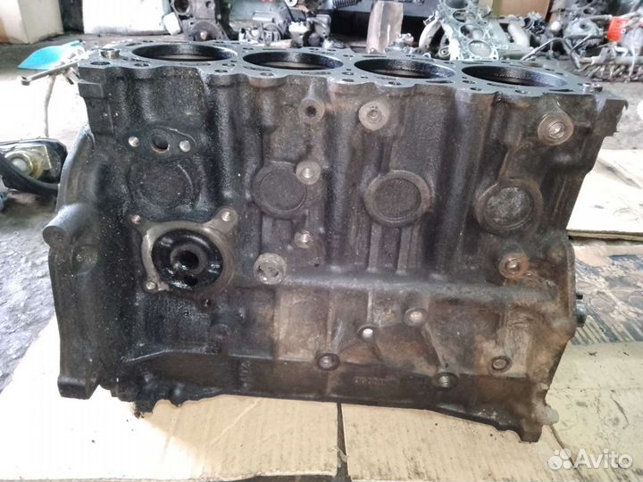 Блок двигателя Nissan NP 300 yd25