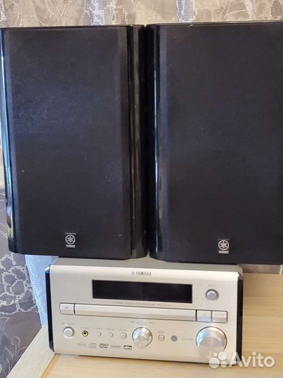 Музыкальный центр, Yamaha RDX-E700