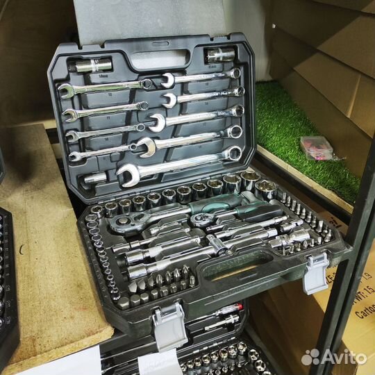 Набор инструментов 82