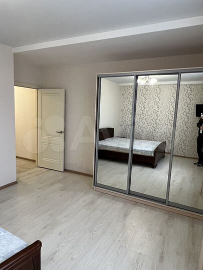 2-к. квартира, 77 м², 18/25 эт.