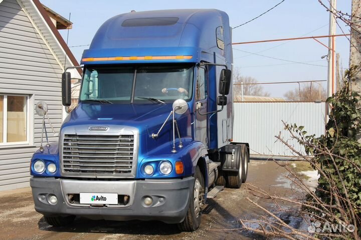 Freightliner ST120064ST, 2004